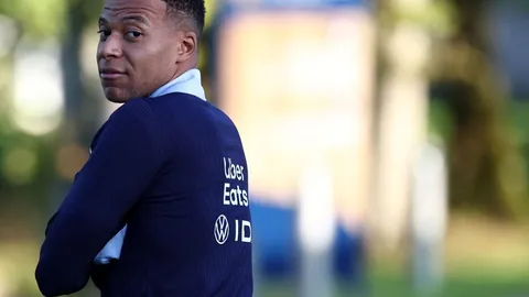 《光与影》年度独立游戏奖瞬间陨落，获奖瞬间疑云重重！大奖撤销引发行业热议！